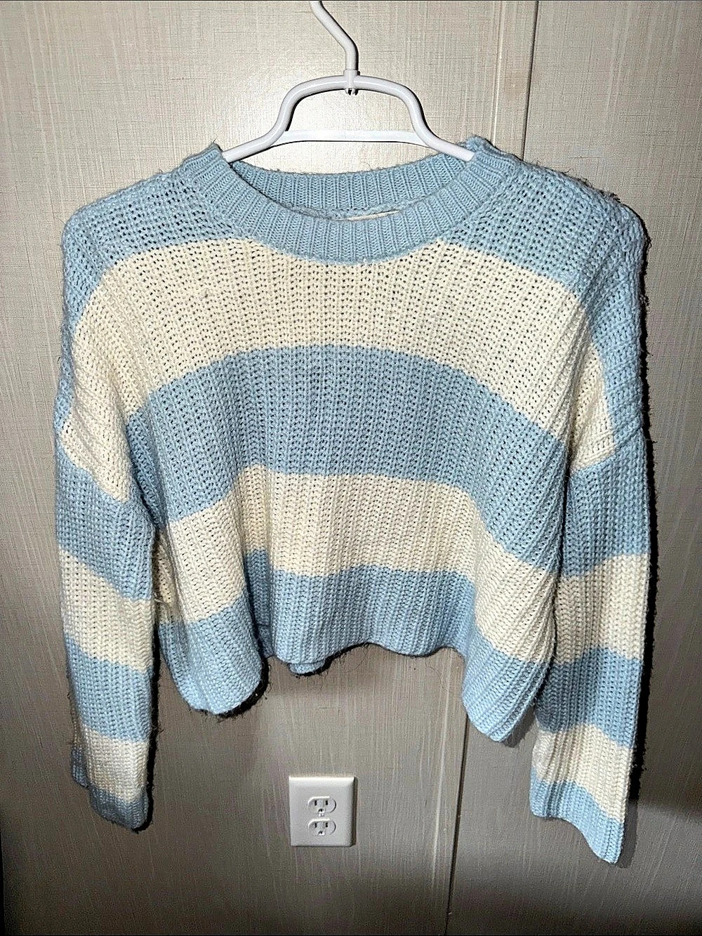 moon & madison Striped Sweater in Blue & Cream Size XS